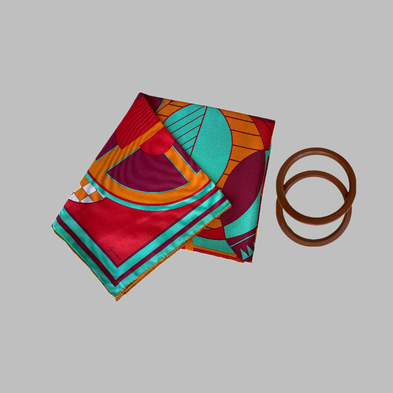 Turn your scarf into a hand bag